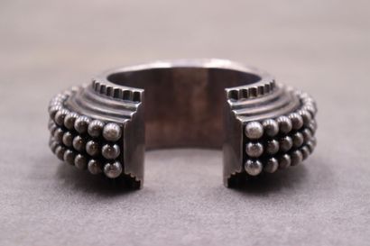 Bracelet en argent poinçon tête de sanglier....