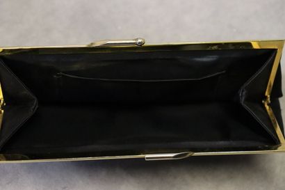 Pochette de soirée en soie noir et métal...