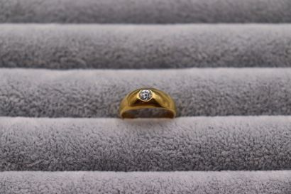 Bague jonc anglais oxyde de zirconium. TDD...