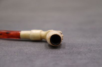 Réunion deux pipes et un foyer, deux en écume...