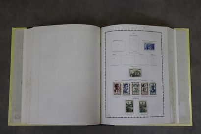 Réunion de dix albums de timbres France ...