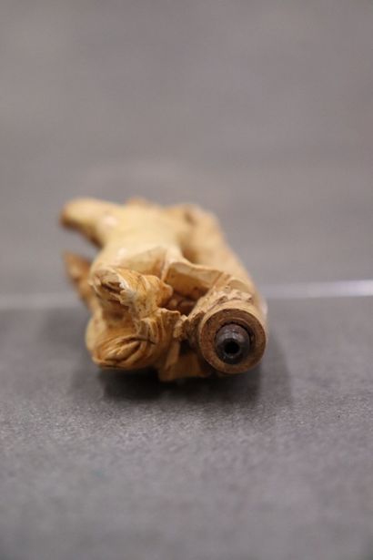 Réunion d'une pipe et un foyer en écume de...