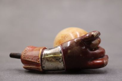 Un foyer de pipe en écume de mer avec son...