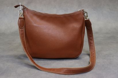 LONGCHAMPS. Sac bandoulière en cuir grainé...