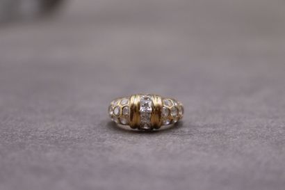 Bague plaqué or et strass abimée TDD: 54...