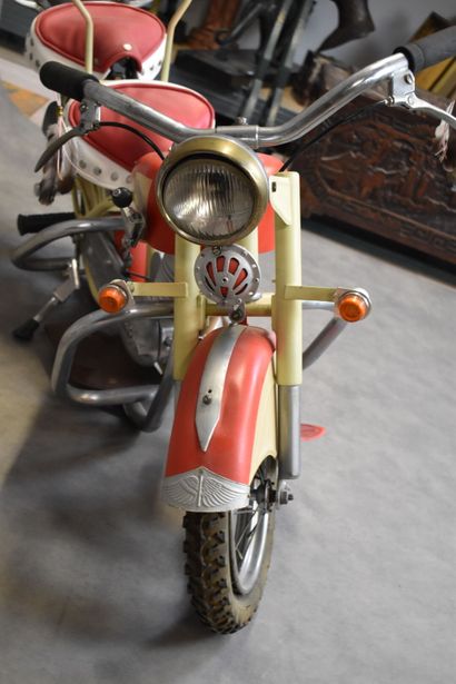 Petite moto pour enfant à deux places avec...