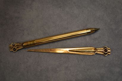 Gold starry. Réunion d'un stylo bille et...