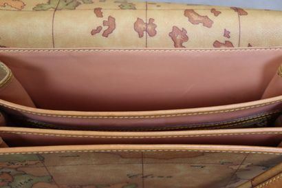 Alviero MARTINI. 1A Classe. Sac bandoulière...