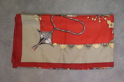 HERMES. Modèle Parures des sables. Carré...