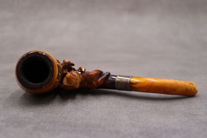 Une pipe en écume de mer à décor d'un homme...