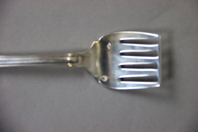 SILVER. Hallmark minerve.

2 salad utensils,...