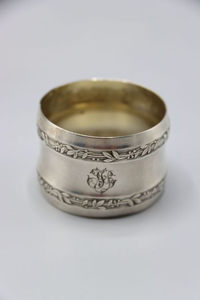 Timbale et rond de serviette en Argent Massif...