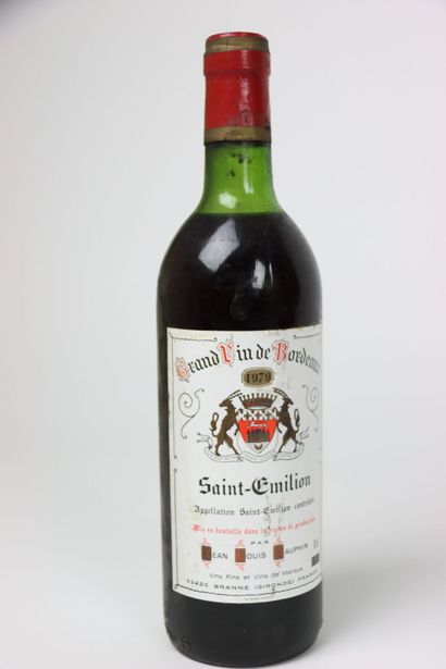 Réunion de 8 BORDEAUX
Meeting of 8 bottles...