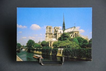 975 cartes postales sur le thème de PARIS
Ensemble...