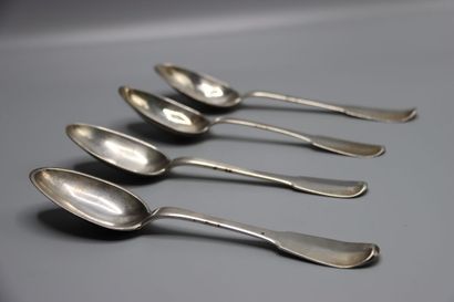 ARGENTERIE. Quatre cuillères en argent du...