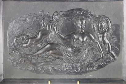 Plaque en relief en bois. Allégorie de l'odyssée....