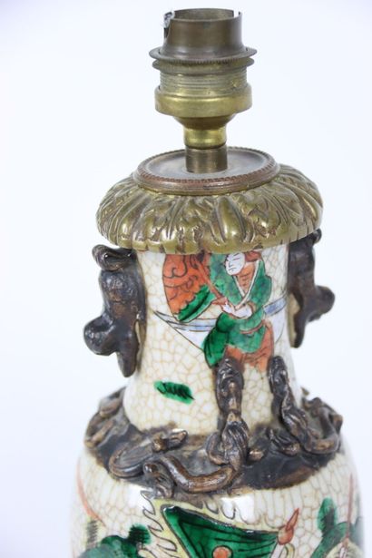 ASIE (CHINE) NANKIN: Vase en porcelaine de...