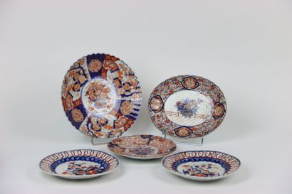 JAPAN. Meeting of a large dish, a dish, and...