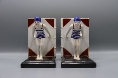 Paire de serre livre style Art Deco représentant...