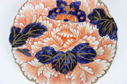 JAPAN. Set of three IMARI porcelain plates....
