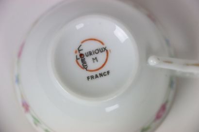 Partie de service en porcelaine (Lourioux)...