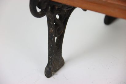 Travail du XX eme siècle. Banc en bois de...