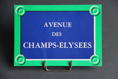 975 cartes postales sur le thème de PARIS
Ensemble...