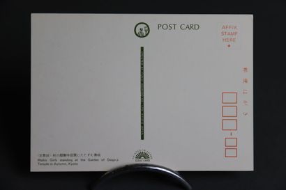 1200 cartes postales sur le thème de l'Asie
Ensemble...