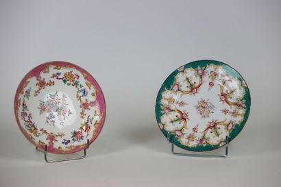 Porcelaine de MINTON : une assiette à dessert...