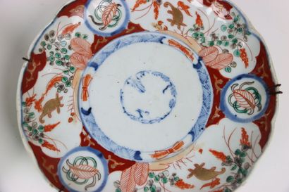 JAPAN. Meeting of four plates and a dish...