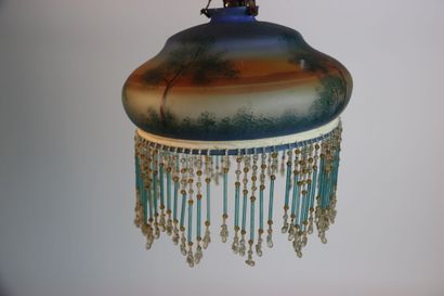 Paire de lustre monte et vient en verre émaillé,...