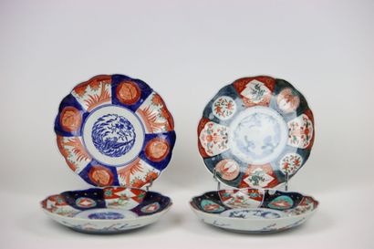 JAPAN. Meeting of four poly-lobed plates...