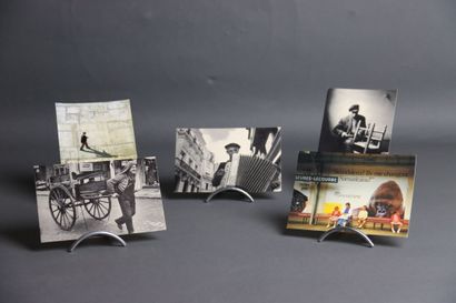 975 cartes postales sur le thème de PARIS
Ensemble...