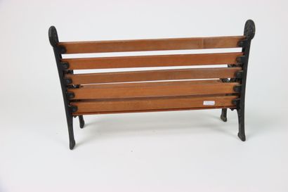 Travail du XX eme siècle. Banc en bois de...
