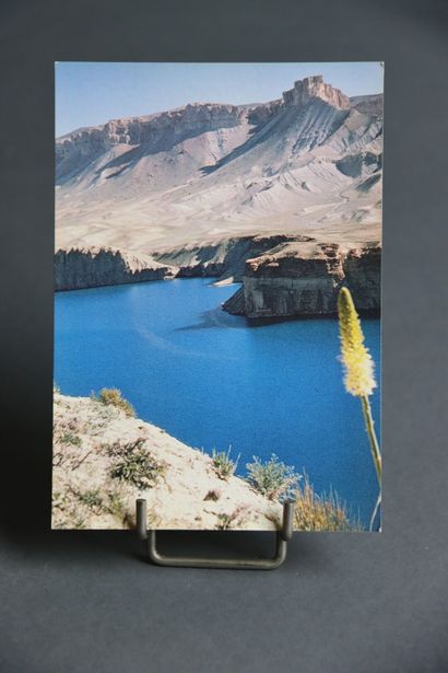 1100 cartes postales sur le thème de l'Asie
Ensemble...