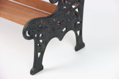 Travail du XX eme siècle. Banc en bois de...
