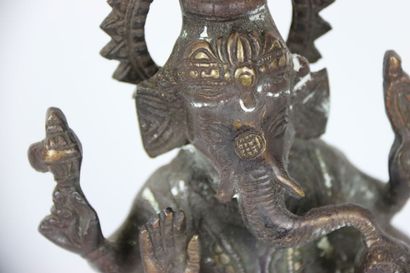 ASIA (INDIA) : 2 subjects in patinated bronze...