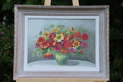 Travail du XXème. Bouquet de fleurs diverses....