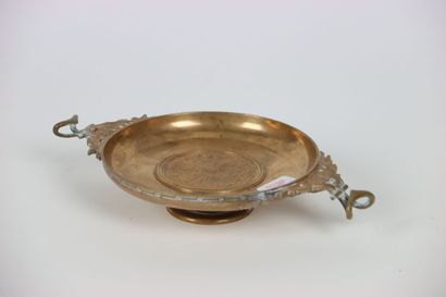 F. BARBEDIENNE : Petite coupe en bronze sur...