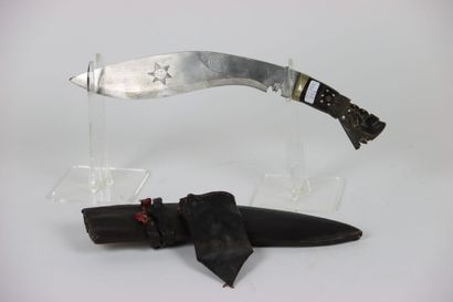 ASIE (NEPAL) : Couteau dit Khukuri, la lame...