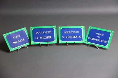 975 cartes postales sur le thème de PARIS
Ensemble...