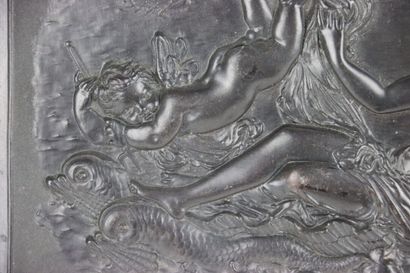 Plaque en relief en bois. Allégorie de l'odyssée....