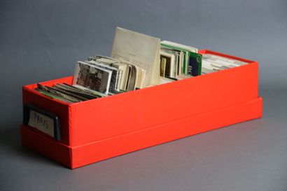 975 cartes postales sur le thème de PARIS
Ensemble...