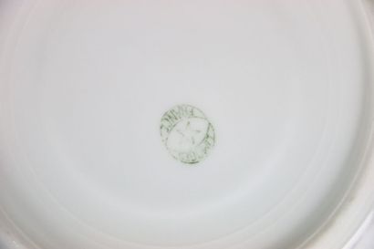 Partie de service en porcelaine de limoges...