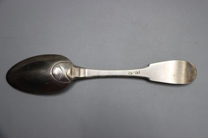 ARGENTERIE. Quatre cuillères en argent du...