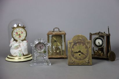 Lot de 5 horloges diverses hors d'état de...