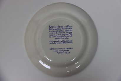 LUNEVILLE. Ensemble de 6 assiettes en faïence...