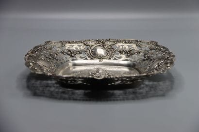 SILVER. Fruit cup pierced in silver 800/1000th....