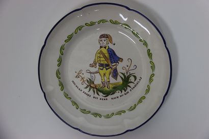 LUNEVILLE. Ensemble de 6 assiettes en faïence...