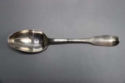 ARGENTERIE. Quatre cuillères en argent du...